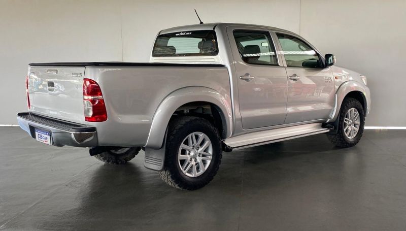 TOYOTA - HILUX SR CD AUT. FLEX - 2012/2012 